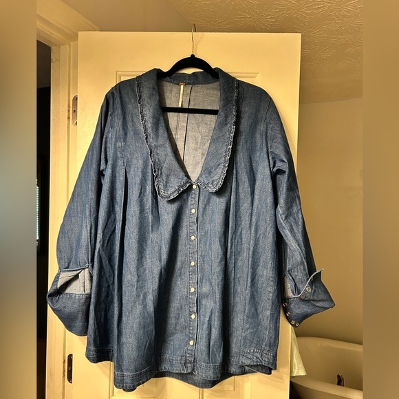 Free People Charlie Button Denim Shirt Tunic - Picture 2 of 5